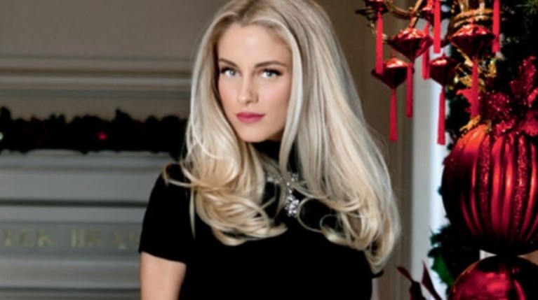 Δούκισσα Νομικού R