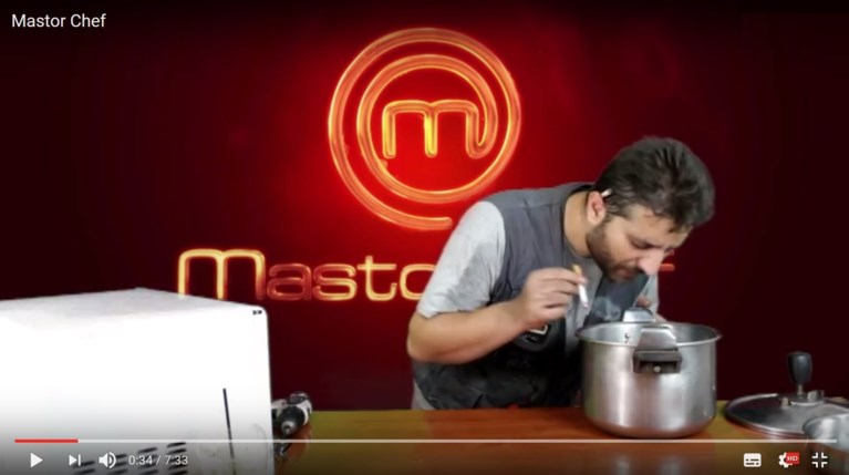 VIDEO: Mastor Chef με πολύ γέλιο!