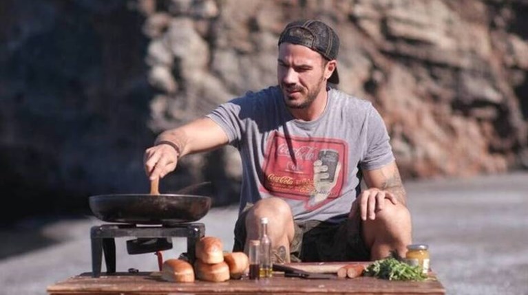 Άκης Πετρετζίκης Akis Food tour