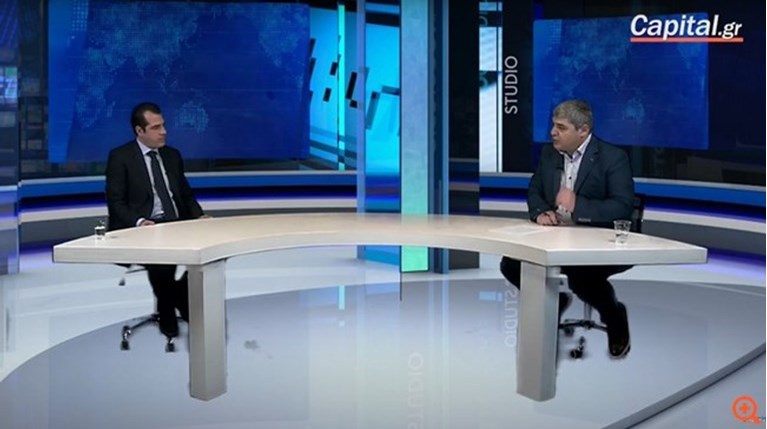 ο υπουργός Υγείας Θάνος Πλεύρης στον διευθυντή του Capital.gr Σπύρο Δημητρέλη