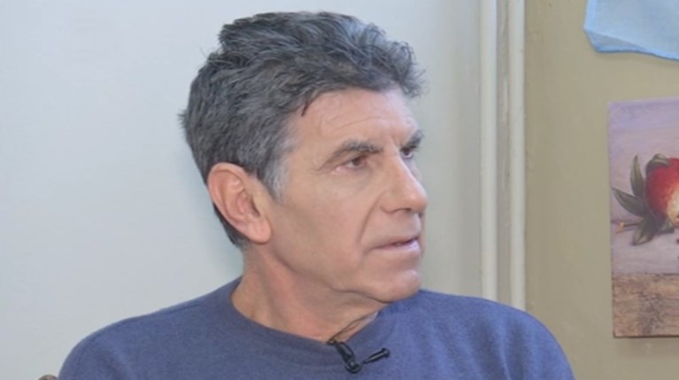 Γιάννης Μπέζος
