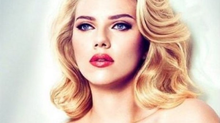 Scarlett Johansson R