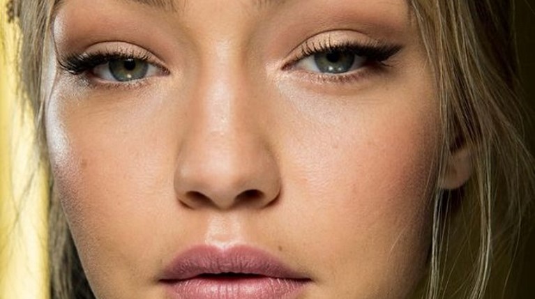 Gigi Hadid Maybelline