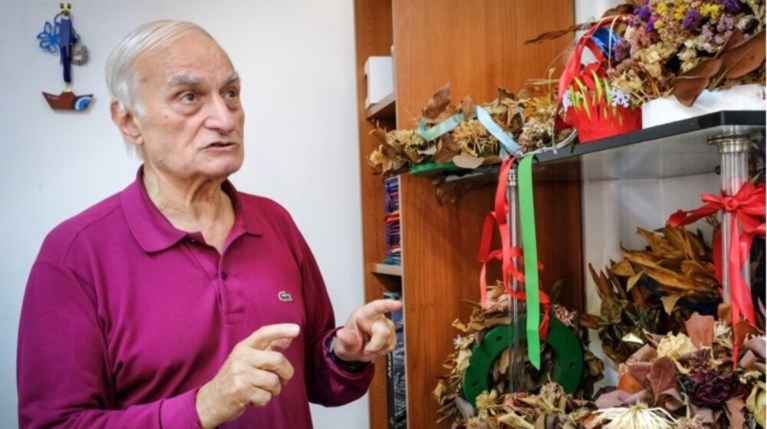 Μανώλης Μαυρομάτης