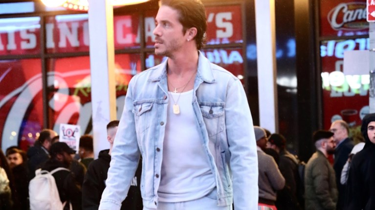 Νίκος Οικονομόπουλος