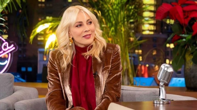 Η Σμαράγδα Καρύδη στο The 2night Show