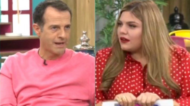 Δανάη Μπάρκα | Άρης Καβατζίκης