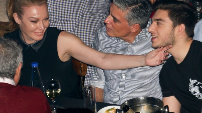 Τατιάνα Στεφανίδου & Νίκος Ευαγγελάτος - Νυχτερινή έξοδος με τον γιο τους, Νικόλα (1)