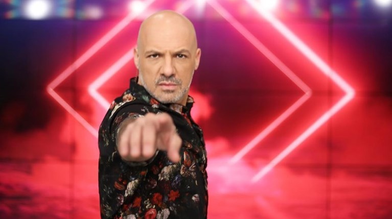 Νίκος Μουτσινάς 