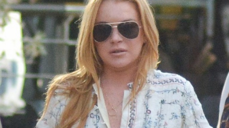 H Lindsay Lohan στην Κηφισιά (1)