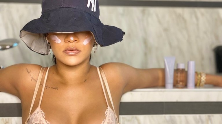 Rihanna - Instagram