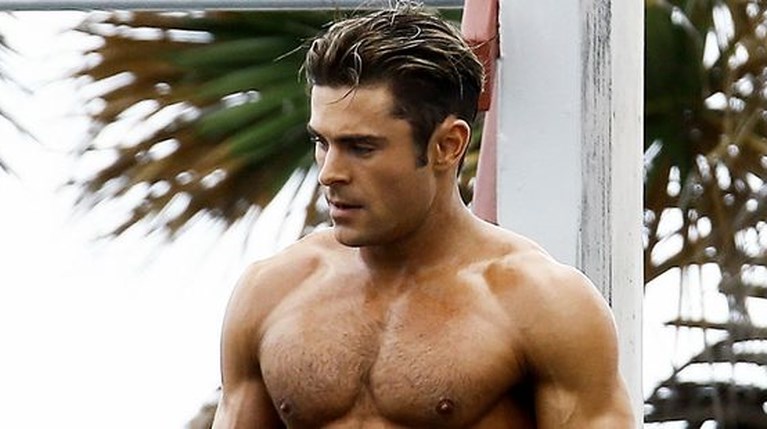 Zac Efron r