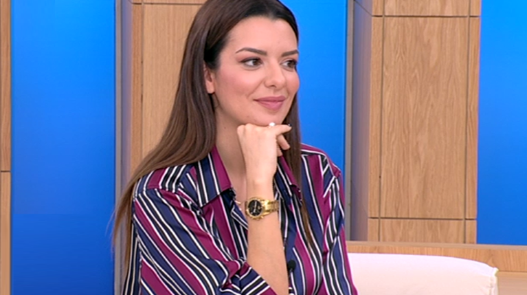 Νικολέττα Ράλλη στην Ελένη Μενεγάκη