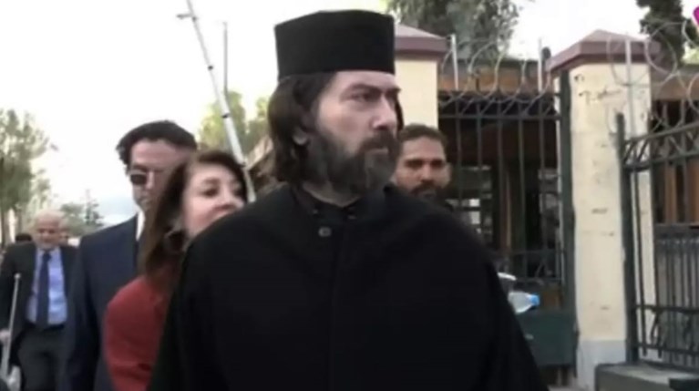 Πατήρ Αντώνιος
