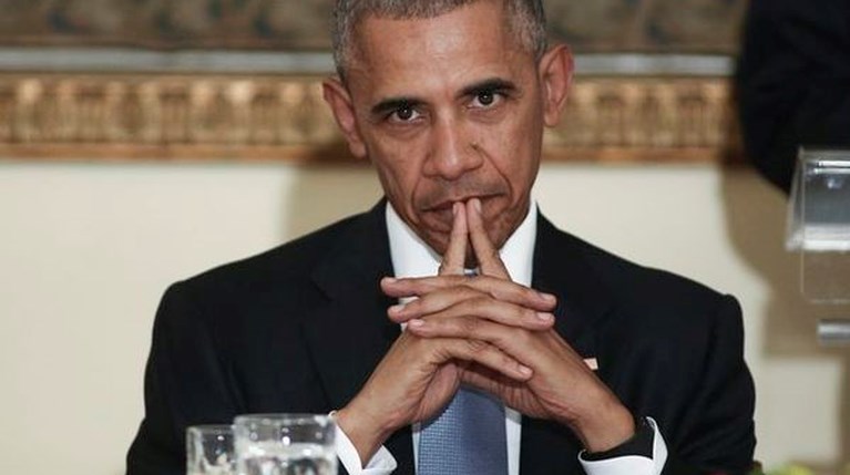 Barack Obama r