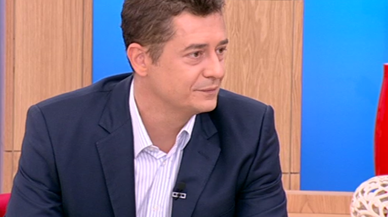 Αντώνης Σρόιτερ στην Ελένη Μενεγάκη