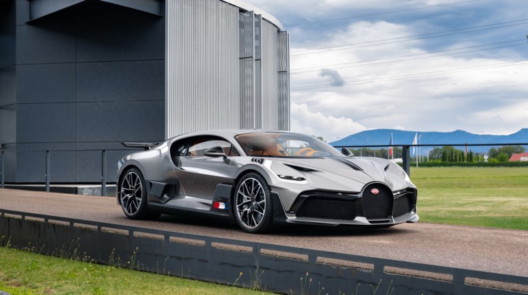 Bugatti Divo: Έτοιμα για παράδοση τα hypercar των 5 εκατ. ευρώ