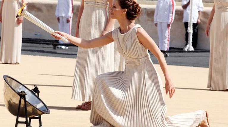 Κατερίνα Λέχου - Η πρώτη εμφάνιση ως πρωθιέρεια  (1)