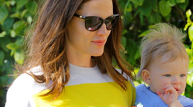 Τζένιφερ Γκάρνερ με τον γιο της