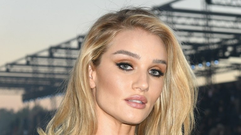 Rosie Huntington-Whiteley, eyeliner