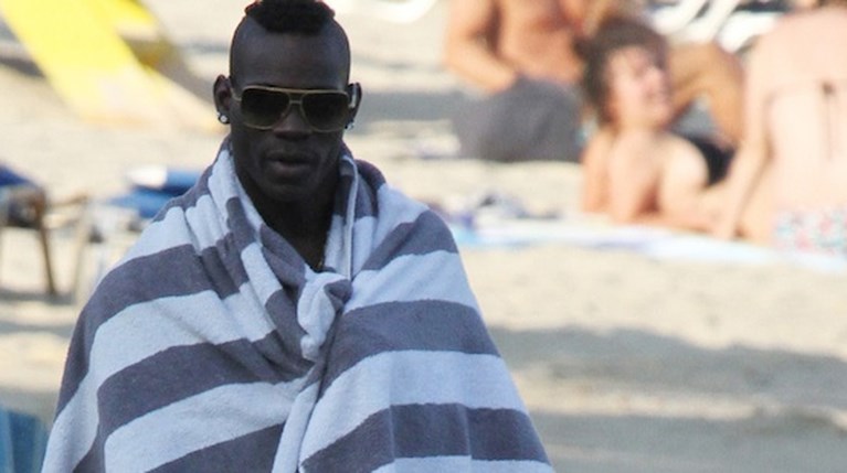 Ο Μάριο Μπαλοτέλι στη Μύκονο R