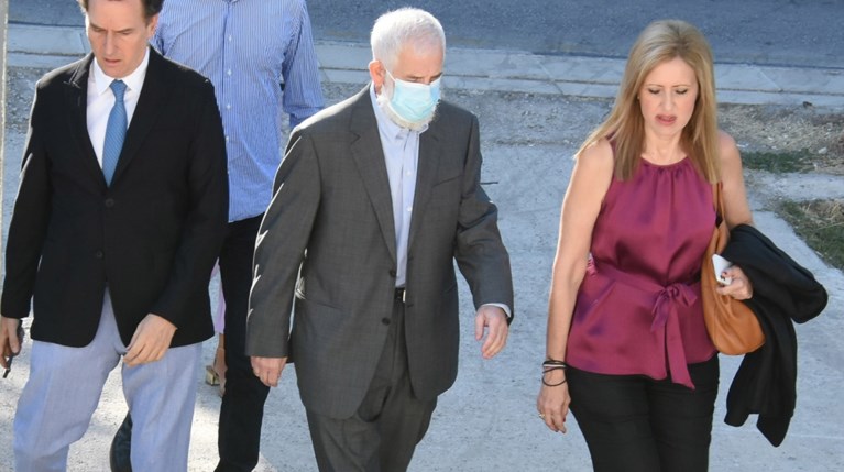 Πέτρος Φιλιππίδης