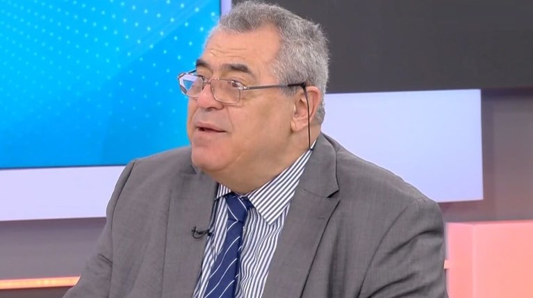 Καθηγητής Χατζάκης