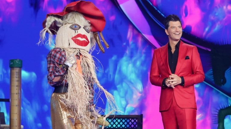 The Masked Singer  ΑΧΥΡΟΥΛΗΣ - ΣΑΚΗΣ ΡΟΥΒΑΣ