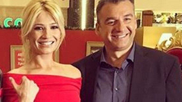 Γιώργος Λιάγκας & Φαίη Σκορδά - Η εμφάνιση στη χριστουγεννιάτικη εκδήλωση του Golden Hall (3)
