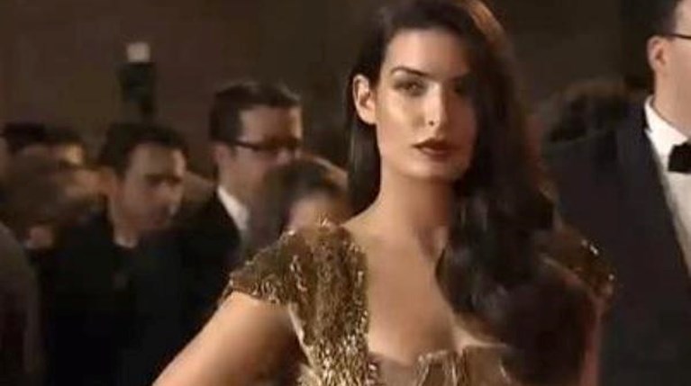 Τόνια Σωτηροπούλου στη πρεμιέρα του skyfall