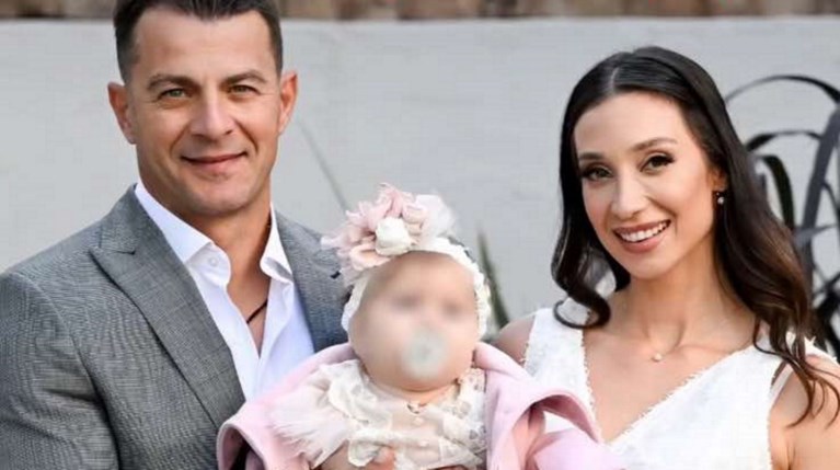 Γιώργος Αγγελόπουλος, Δήμητρα Βαμβακούση με κόρη