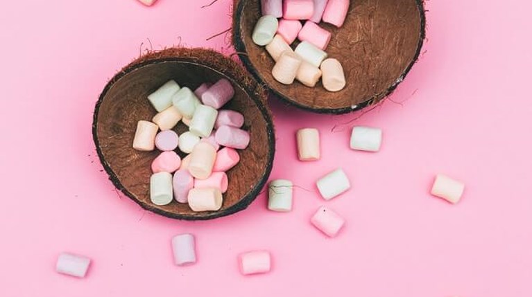 Πρέπει να τρως γλυκά! Κι όμως οι «λαχταριστές τροφές» μπορούν να σε αδυνατίσουν;