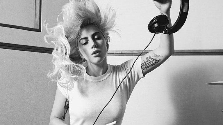 Lady Gaga Rnew