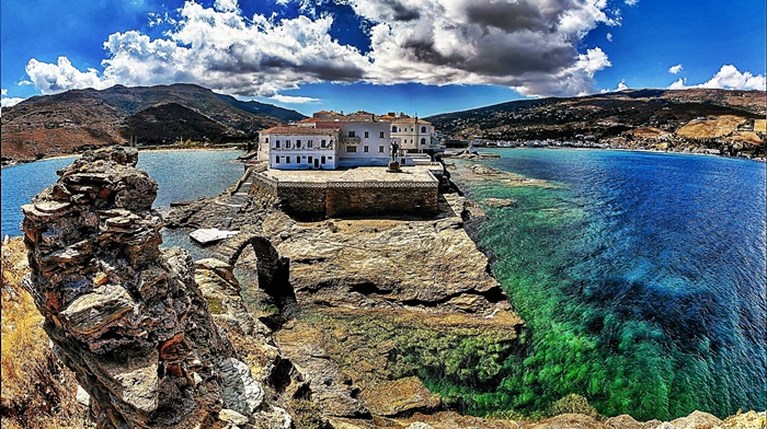 Αυτά είναι τα κρυμμένα διαμάντια της Ελλάδας που αποθεώνει η Telegraph