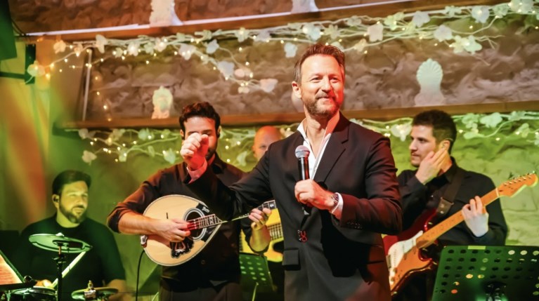 Κώστας Καραφώτης