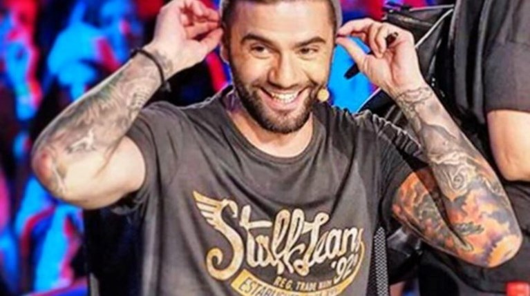 Ο Θοδωρής Μαραντίνης στα γυρίσματα για το X-Factor