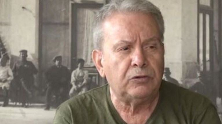 Μανώλης Μητσιάς