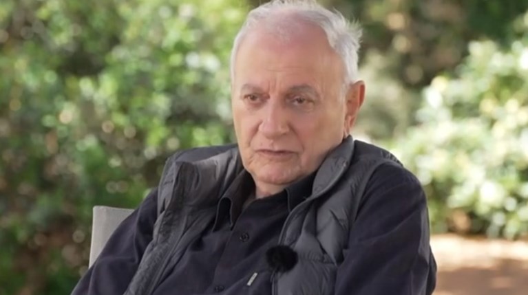 Κώστας Χαρδαβέλλας