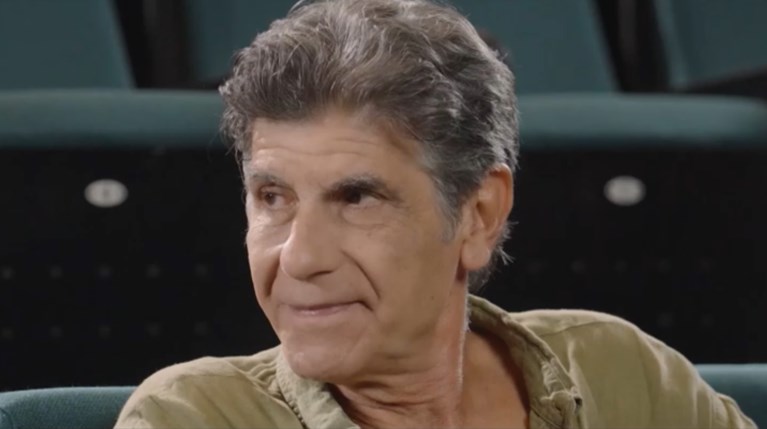 Γιάννης Μπέζος