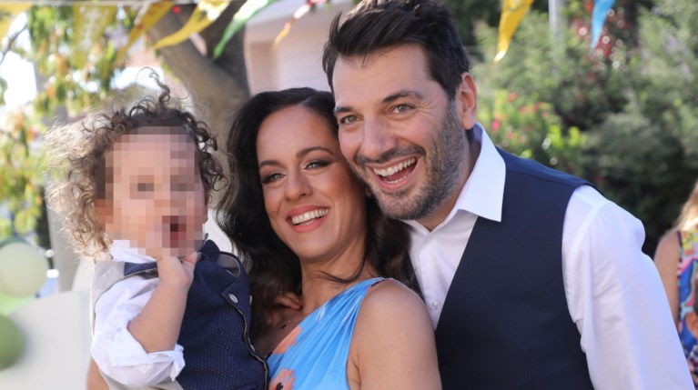 Παναγιώτης Χατζηδάκης Χαρά Σαράντη με τον γιο τους Ίωνα