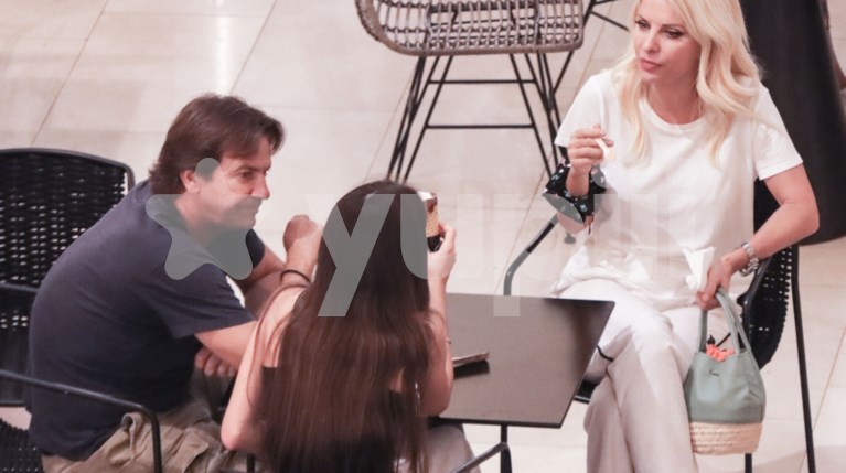 Ελένη Μενεγάκη, Μάκης Παντζόπουλος και Λάουρα Λάτσιου στο Golden Hall