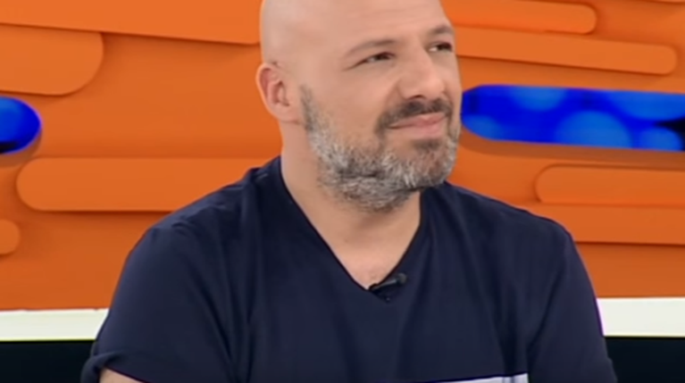 Νίκος Μουτσινάς