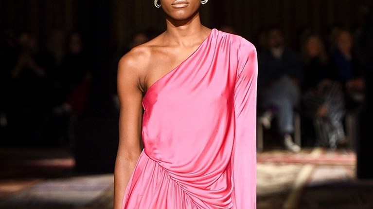 Τα party dresses επέστρεψαν στα catwalks