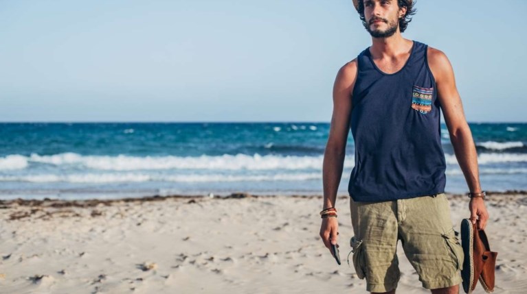 #SummerFavorites | To σετ t-shirt - μαγιό που θα φοράς όλη μέρα στο νησί