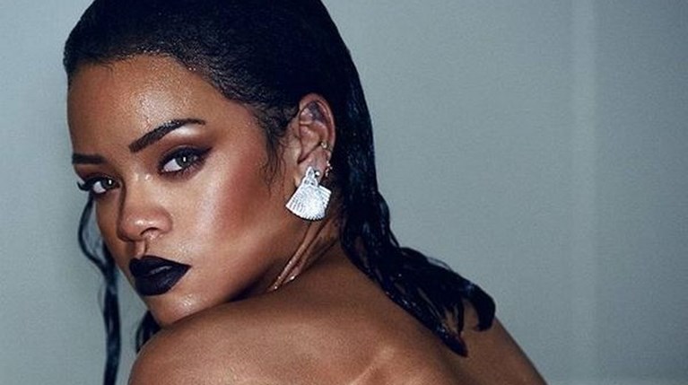 Rihanna r