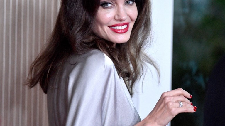 Αngelina Jolie