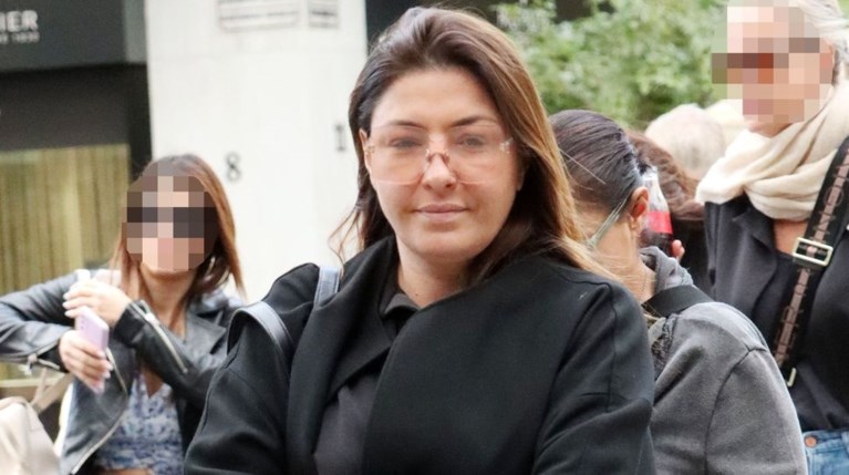 Έλενα Παπαρίζου