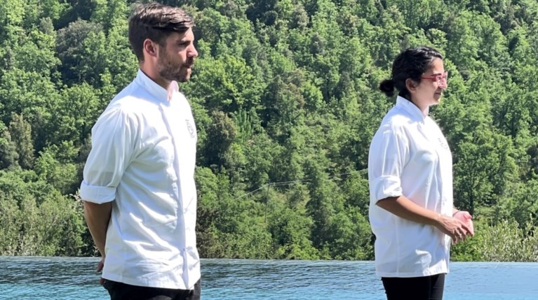 MasterChef Καλλιόπη Μπεζαντέ  Παναγιώτης Κουμουνδούρος