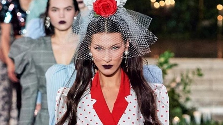τάσεις μακιγιάζ Bella Hadid