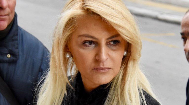 Μπέσσυ Λαιμού